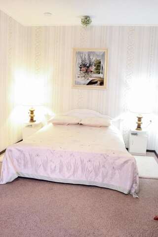 Отель Берізка Voznesensk Люкс с 2 спальнями-5